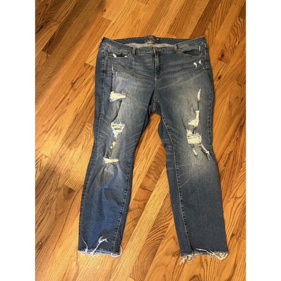 Torrid Womens Jeans Size 20 High Rise Crop Boyfriend Vintage Stretch Distressed - Picture 1 of 4